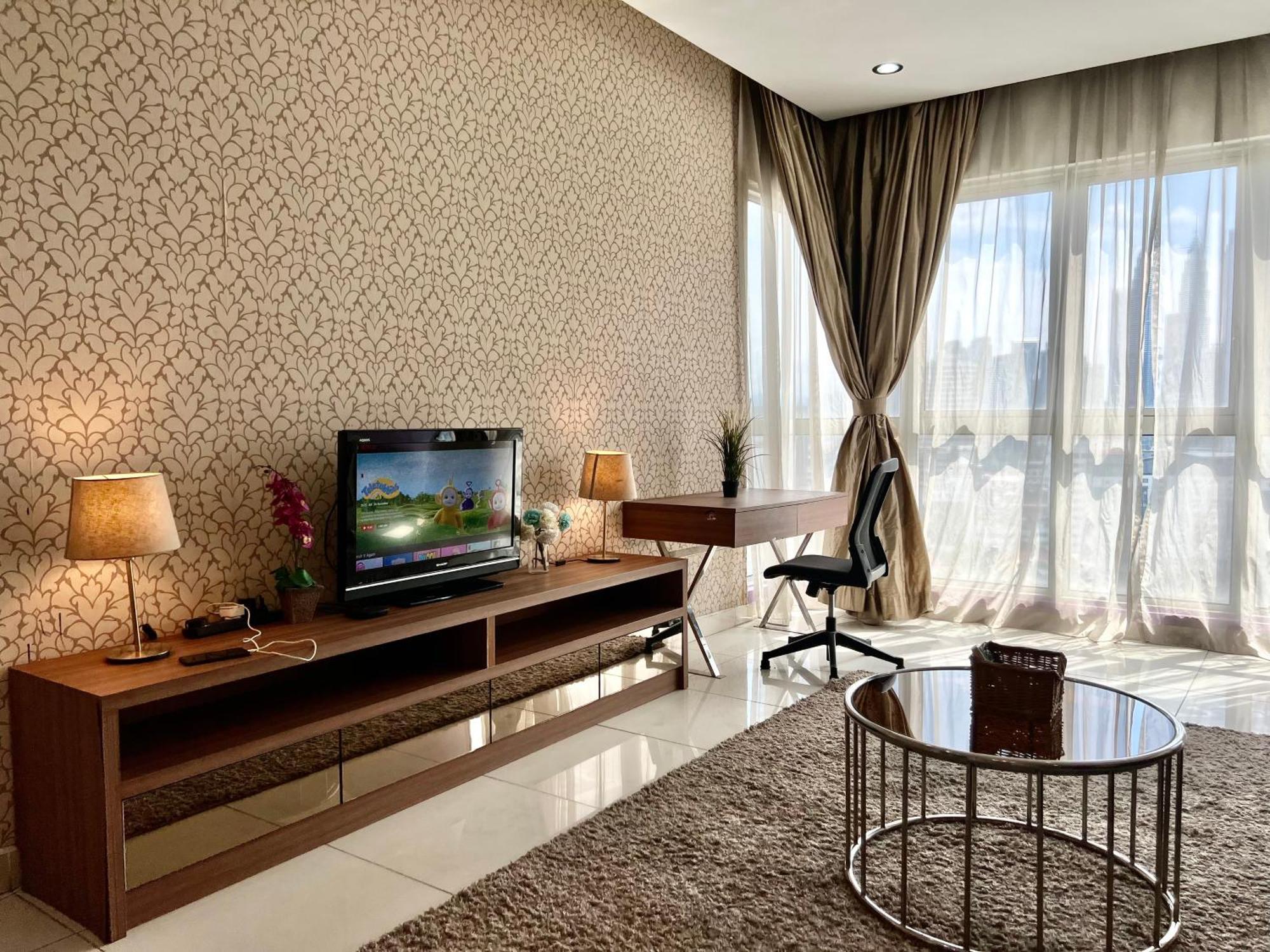 Regalia Suites 424 Куала Лумпур Екстериор снимка