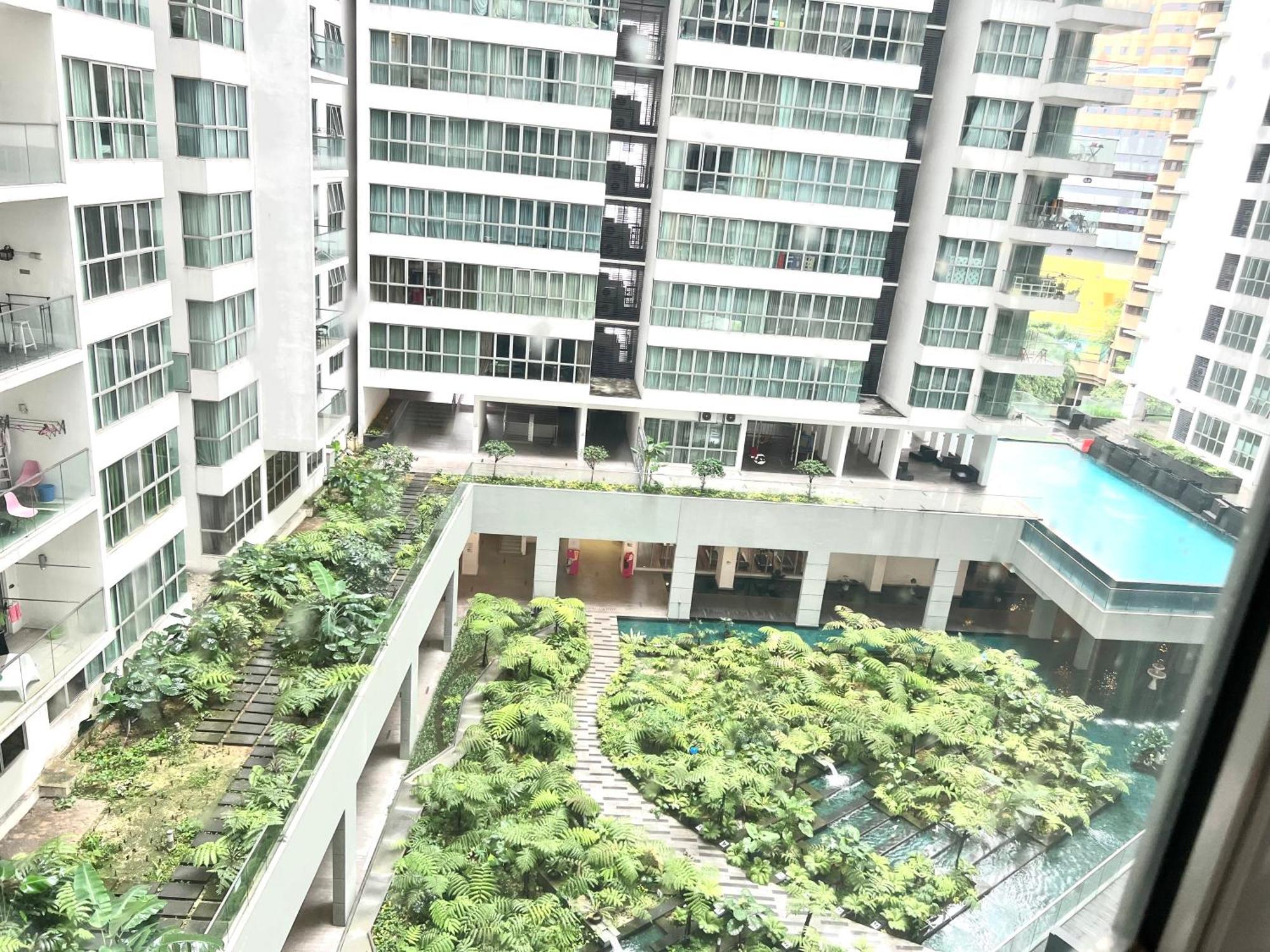 Regalia Suites 424 Куала Лумпур Екстериор снимка