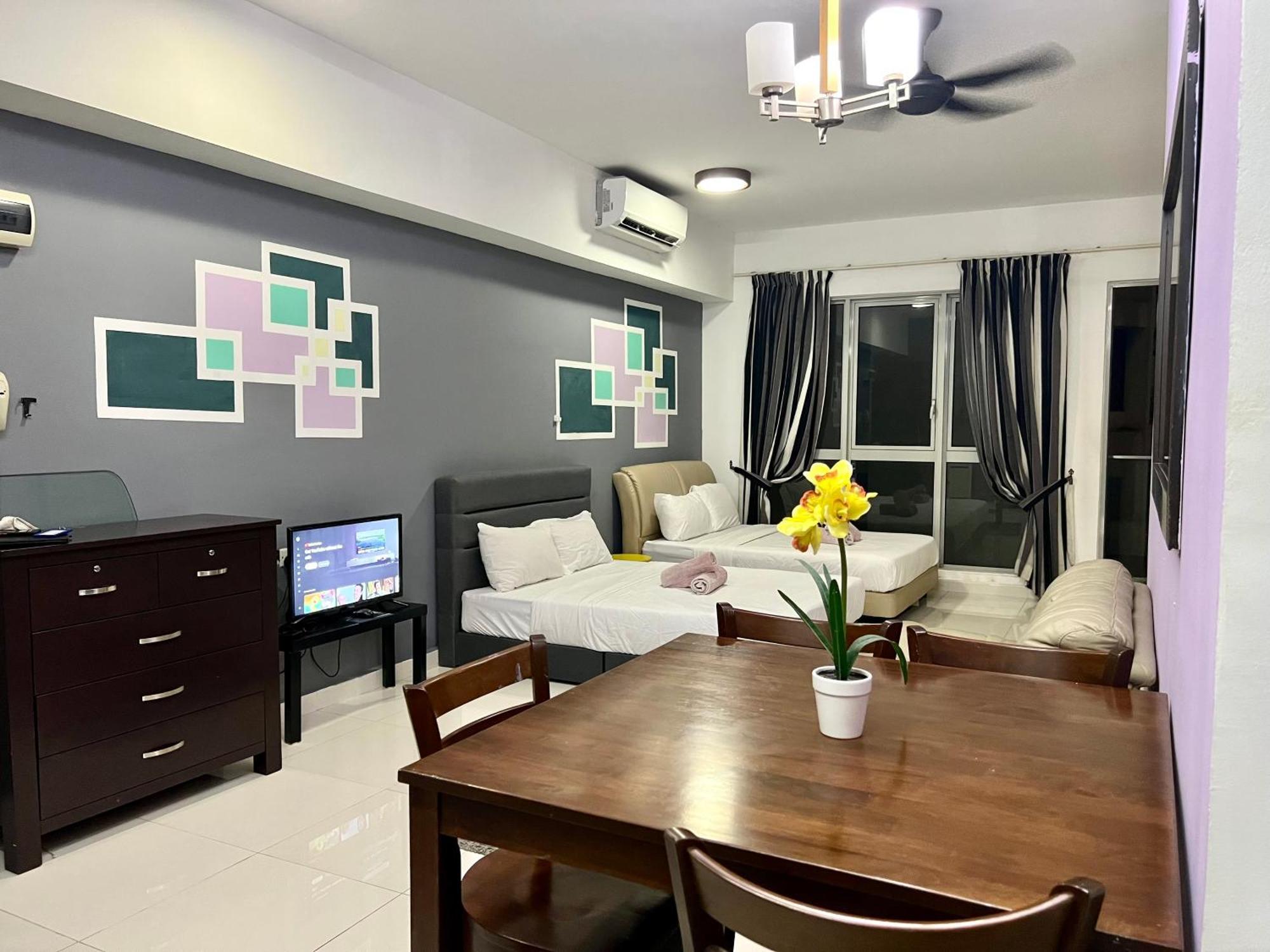 Regalia Suites 424 Куала Лумпур Екстериор снимка