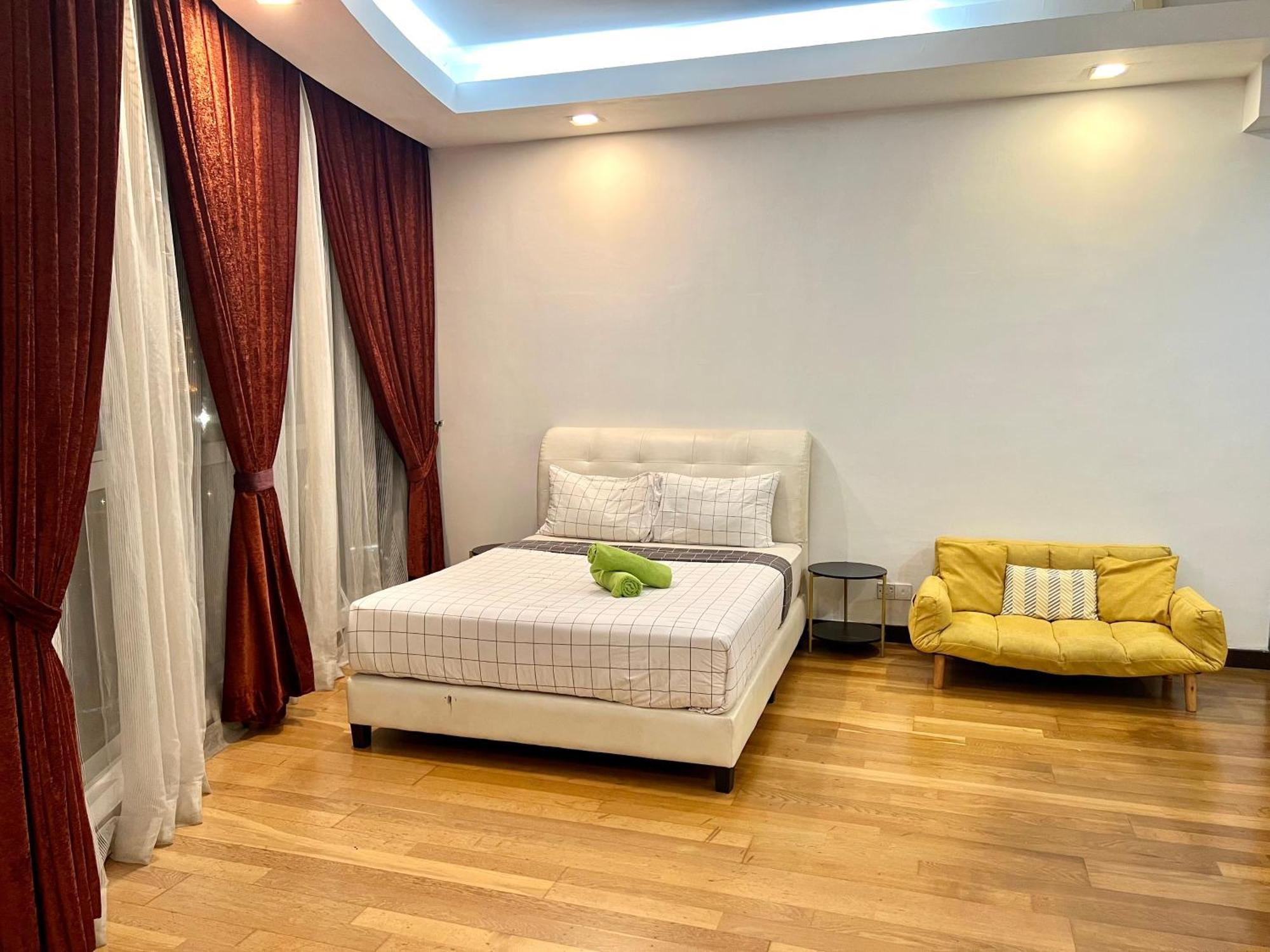 Regalia Suites 424 Куала Лумпур Екстериор снимка