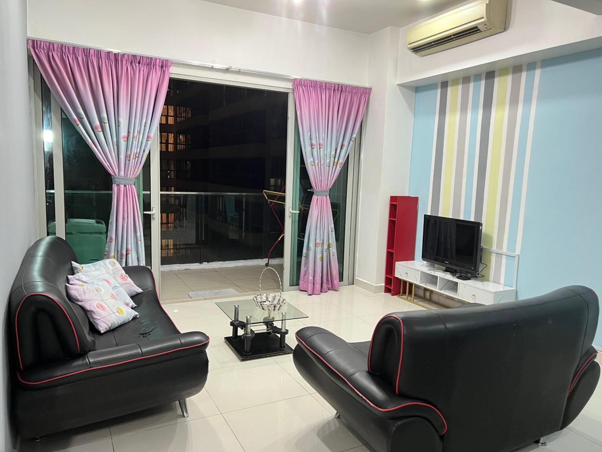 Regalia Suites 424 Куала Лумпур Екстериор снимка