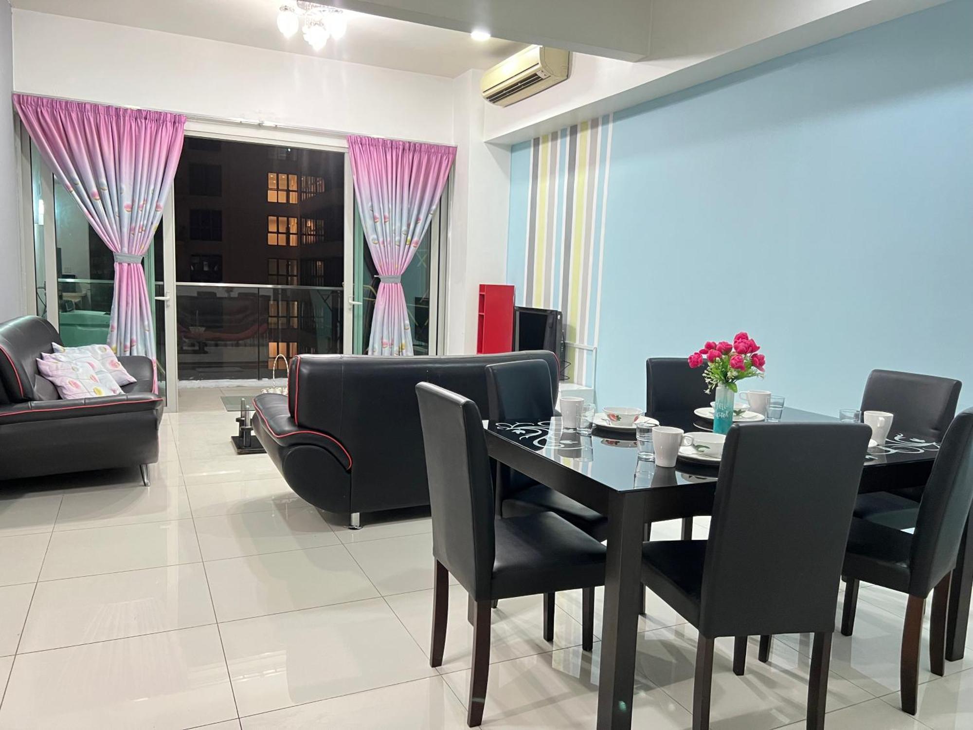 Regalia Suites 424 Куала Лумпур Екстериор снимка