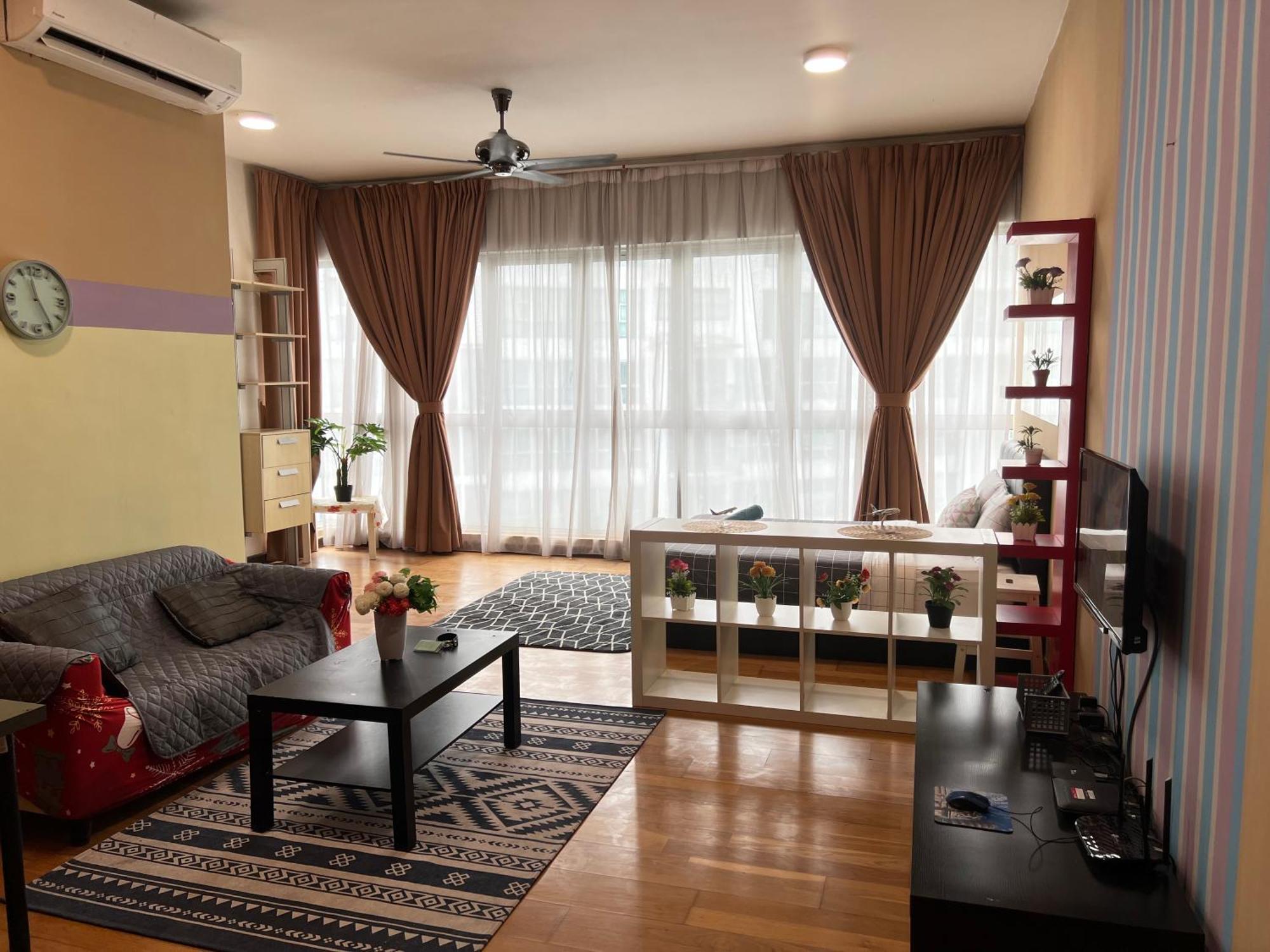 Regalia Suites 424 Куала Лумпур Екстериор снимка